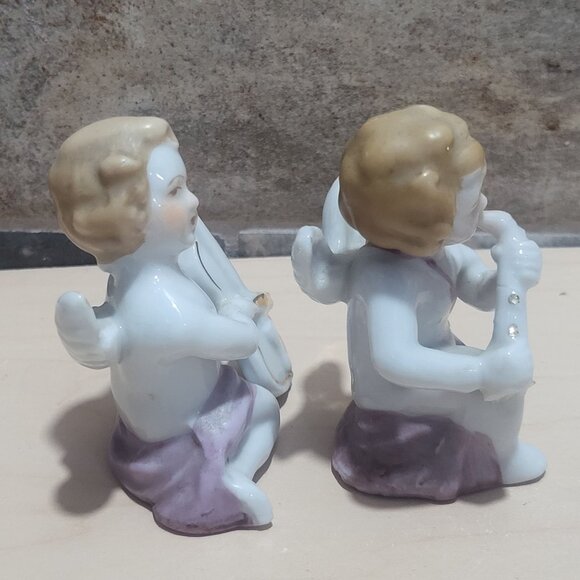 Two Vintage Porcelain Cherub Angel Figurines Playing Musical Instruments - Picture 5 of 11